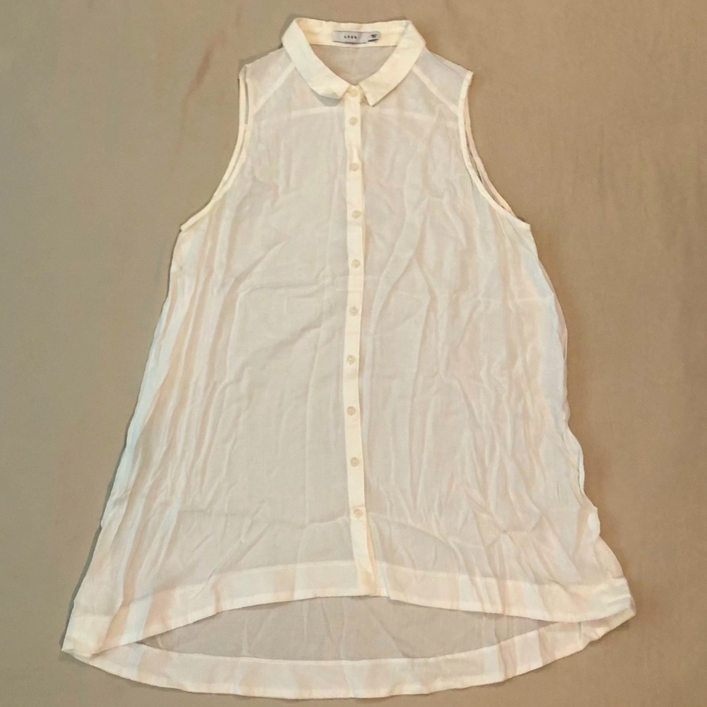 Sleeveless Collared Blouse